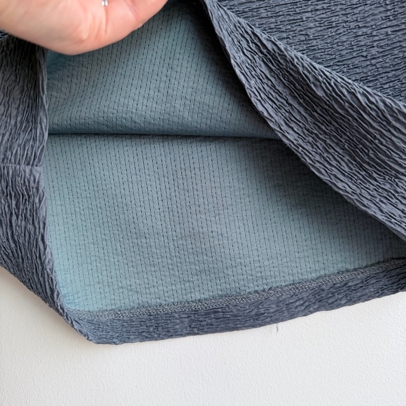 BCBGenoration Crepe Grey Mini Skirt Size M - Picture 6 of 8